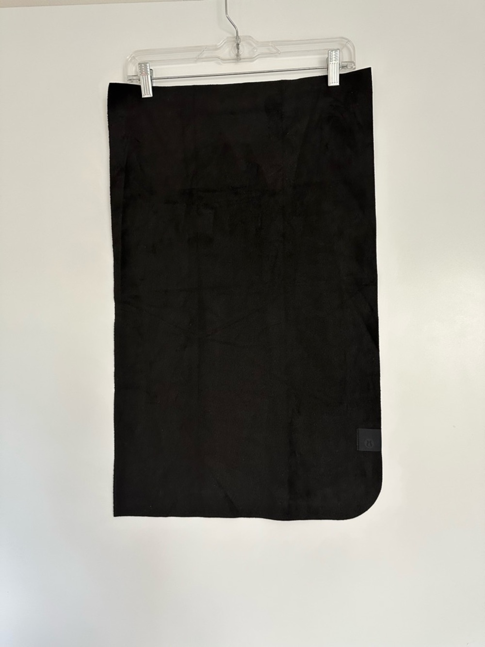 Lululemon the (small) towel sweat towel, black